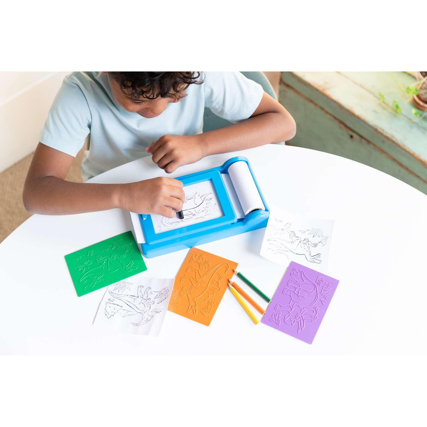 4M KidzMaker Dinosaur Rub Art Studio Kit for Kids Ages 4-8 – Continuous 8-Meter Paper Roll, Rub and Color Set with Pattern Templates, Crayons, Colored Pencils, Travel Friendly Arts and Crafts Activity - Image 5