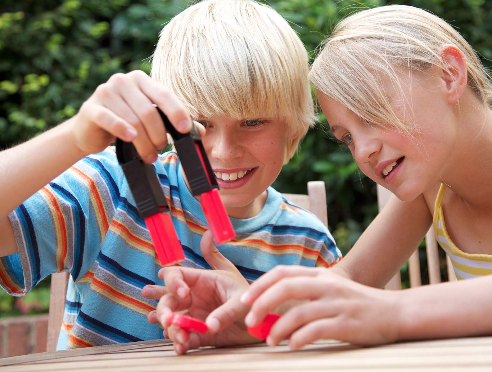 4M Magnet Science Kit - 10 Magnetic Experiments & Games (over 25 pieces to Build & STEM Learn From) - Power the Racer with a Magnet, Levitate a Magnet, Magnetic Yacht & Fishing, Boys & Girls, Age 8+ - Image 5